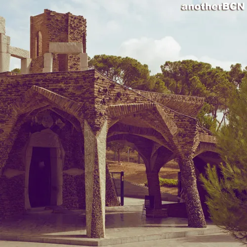 Cripta de la colònia Güell de Gaudí